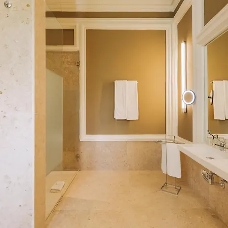 招待所 Torel Palace