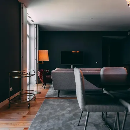 Torel Palace 招待所 5*